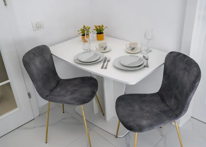 Avner Aparthotel Boekarest