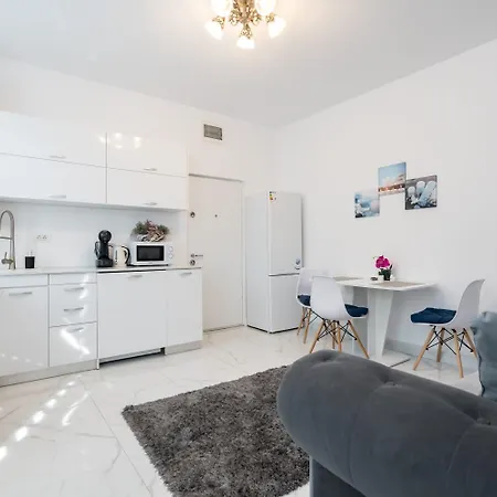 Hotel de apartamente Avner 4*