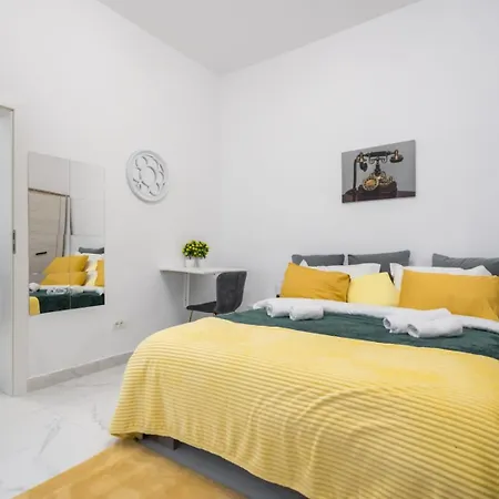 Afy Stays Boutique Apartments Ξενοδοχείο με διαμερίσματα Βουκουρέστι