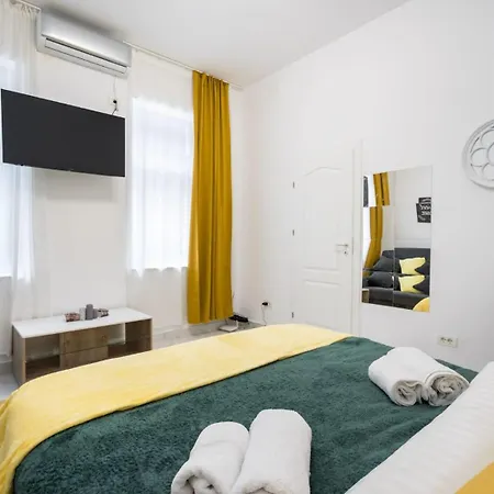Ξενοδοχείο με διαμερίσματα Afy Stays Boutique Apartments Βουκουρέστι