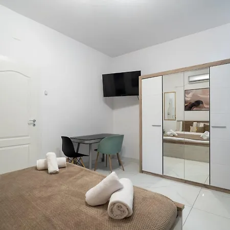 Ξενοδοχείο με διαμερίσματα Afy Stays Boutique Apartments Βουκουρέστι