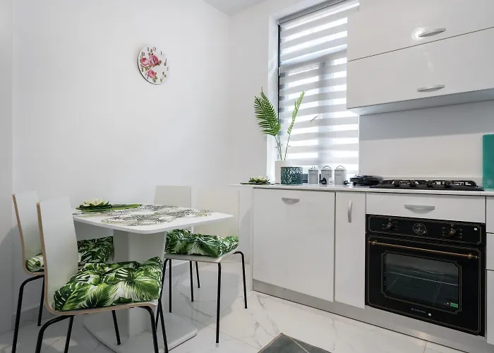 Avner 3* 布加勒斯特