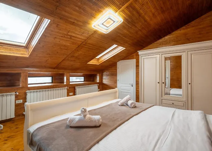 Avner 3* 布加勒斯特