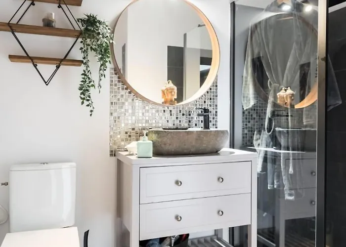 アパートホテル Avner