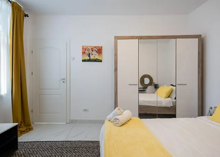 Apart-hotel Avner 3*